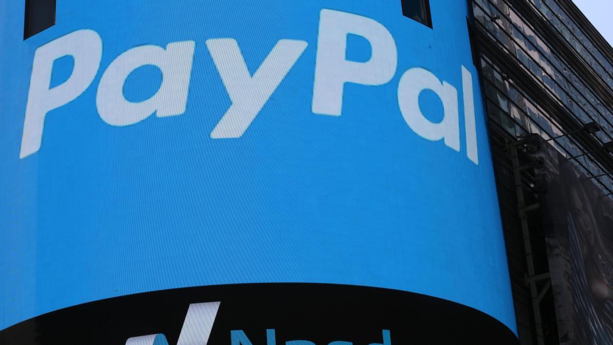 PayPal anuncia el despido de 2.000 empleados, un 7 % de su plantilla.