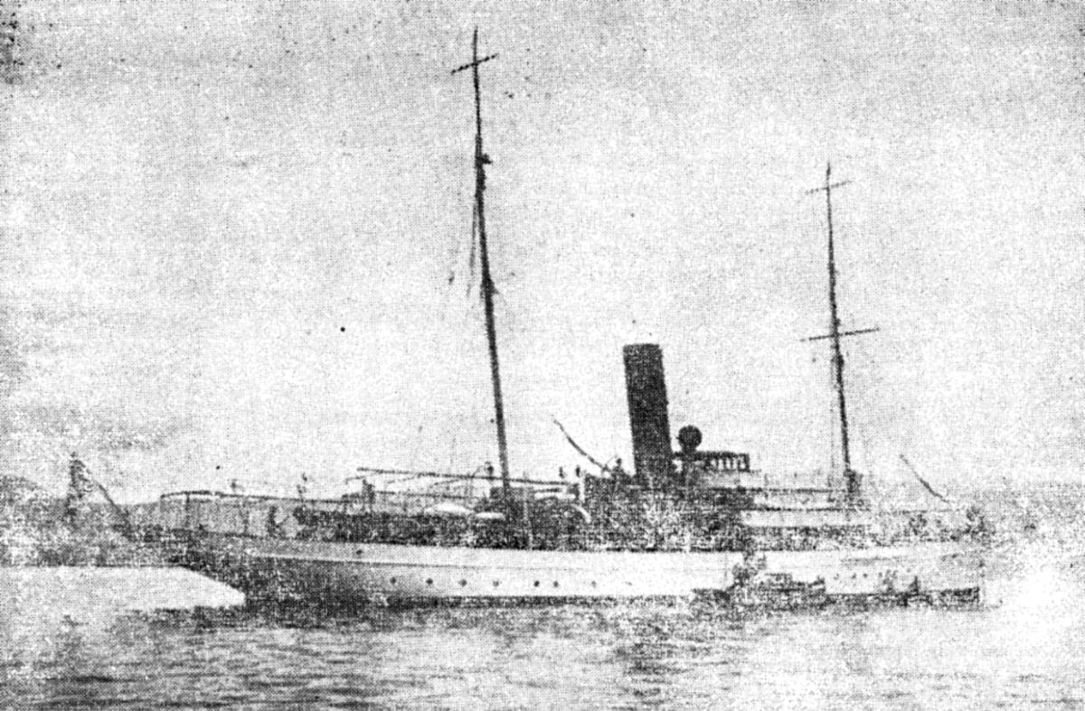 Foto de portada de FARO DE VIGO, con el yate "Electra" ("Elettra") de Marconi en Vigo en el año 1928.