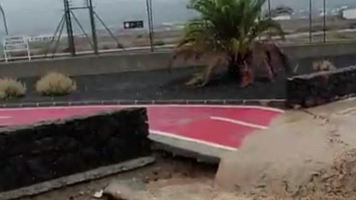 Playa de Guacimeta, desbordada por las lluvias