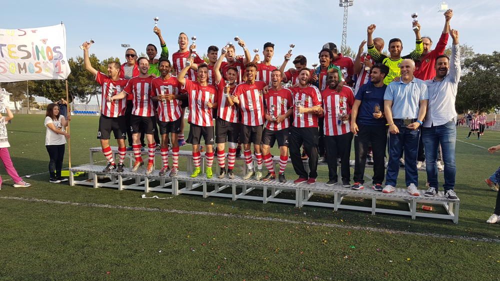 El Montesinos celebra el ascenso por todo lo alto