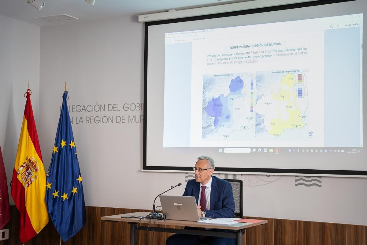 El delegado territorial de la Aemet en la Región de Murcia, José Luis Palenzuela, este miércoles en rueda de prensa.