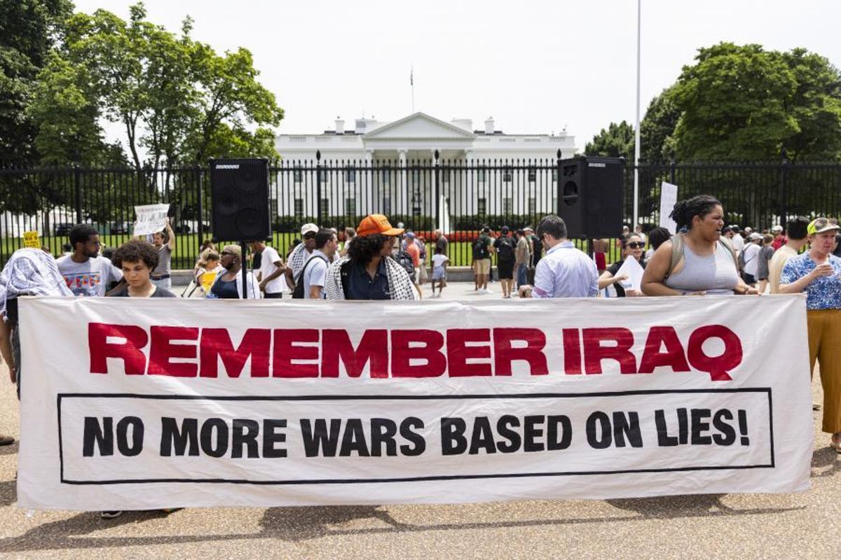 Protestas contra la guerra en Irán frente a la Casa Blanca