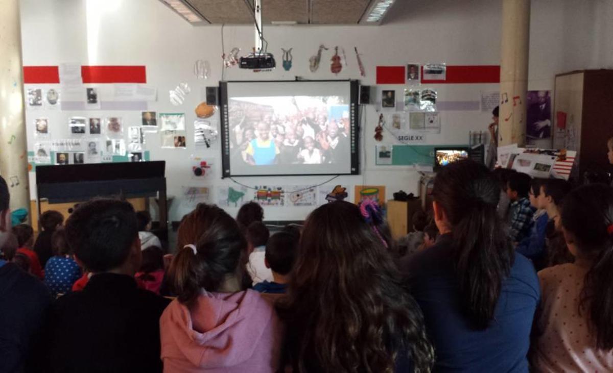 La tragèdia dels refugiats, explicada als escolars