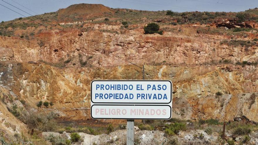 Zona de acceso prohibido
en la sierra minera de 
La Unión.  juan caballero