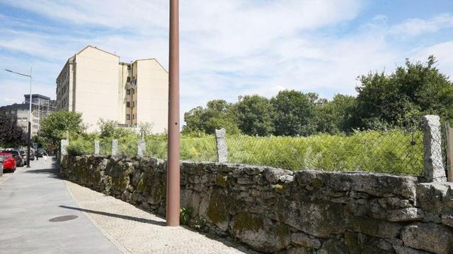 Solar donde se construirá el nuevo edificio en el Paseo Matutino.