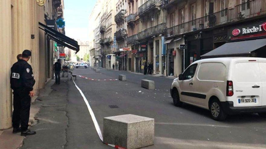 Al menos ocho heridos leves en una explosión en una calle peatonal de Lyon