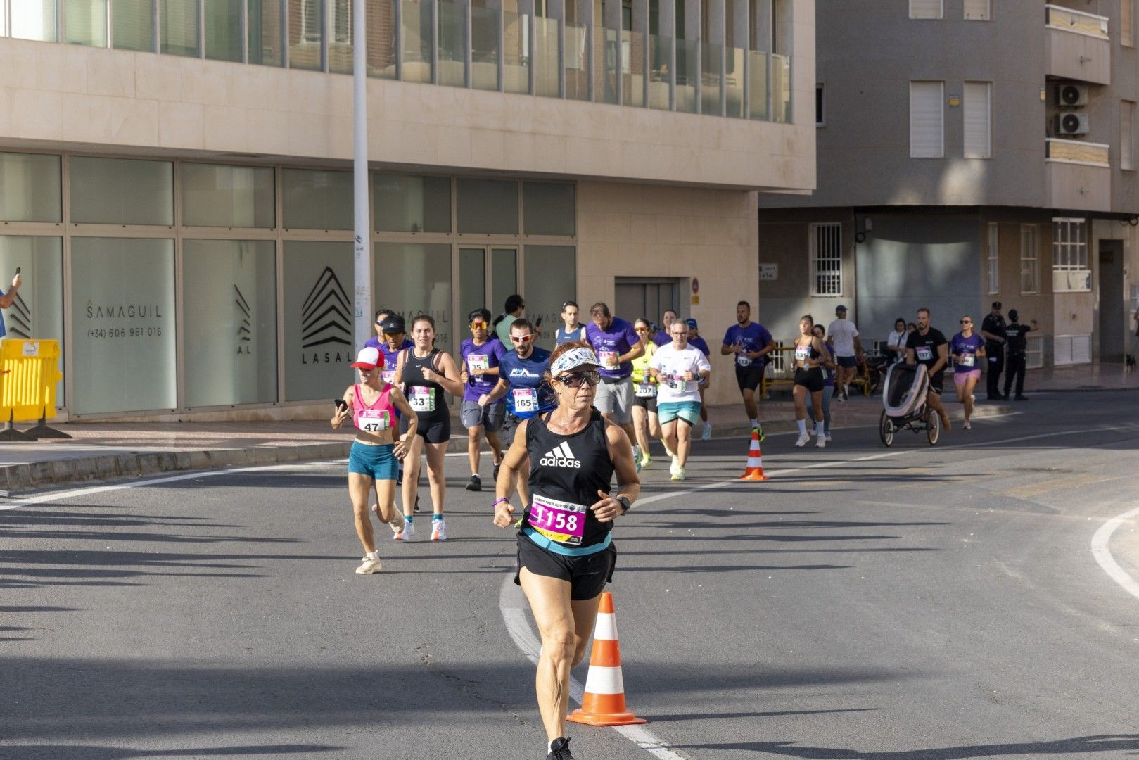 Así fue en imágenes una nueva edición de la carrera solidaria de AFA Torrevieja