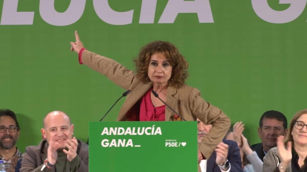 La secretaria general del PSOE de Andalucía, María Jesús Montero, durante un mitin celebrado en Almería hace unos días.