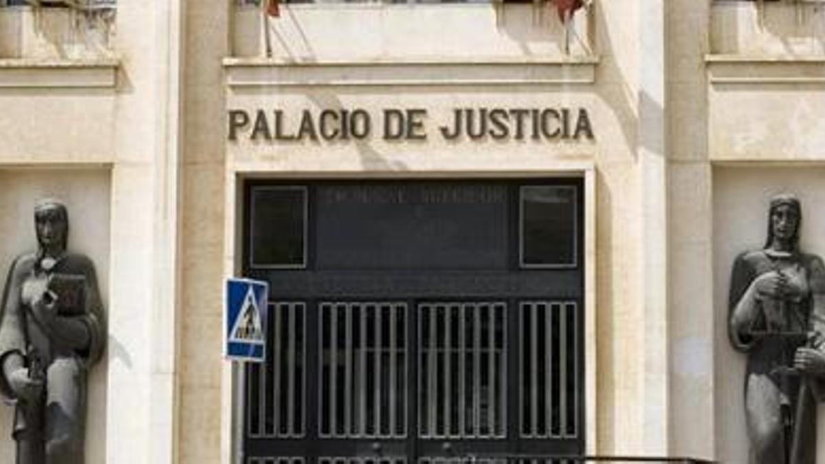 Fachada del Palacio de Justicia de Murcia.