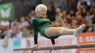 La gimnasta de 98 años Johanna Quass, o cómo frenar el envejecimiento con deporte