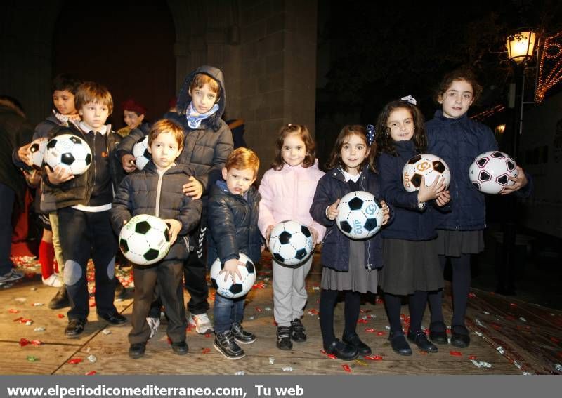 GALERIA DE IMÁGENES - Miles de niños disfrutan de la gran fiesta del Cartero Real