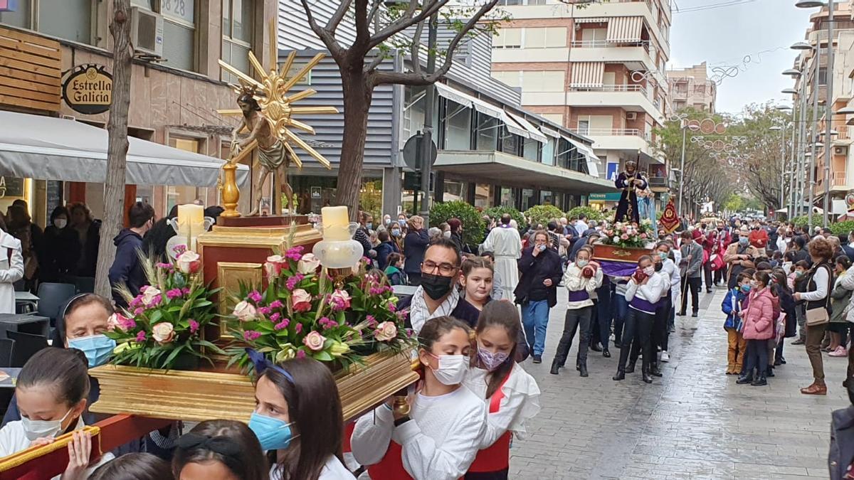 La procesión infantil de San Vicente reúne ocho pasos a escala.