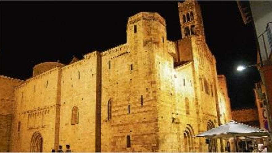 La catedral romànica de Santa Maria de la Seu d&#039;Urgell, que presideix l&#039;entrada al centre històric