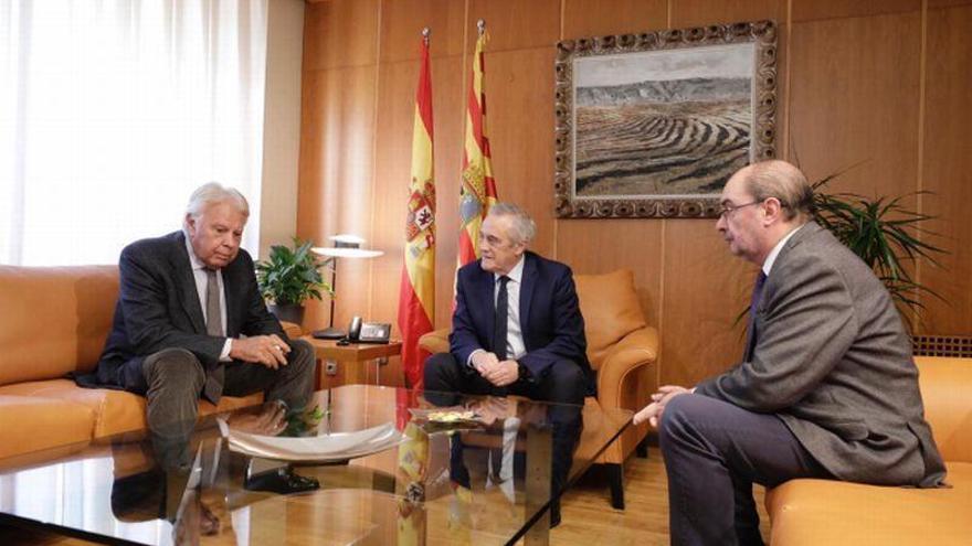 El expresidente Felipe González cree que Delcy Rodríguez &quot;no debería haber pasado por España&quot;