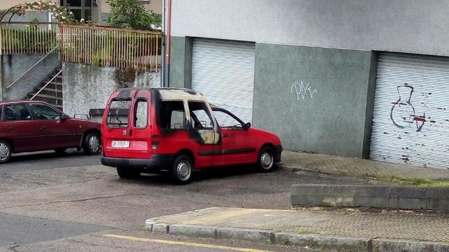 Uno de los coches afectados. // FdV