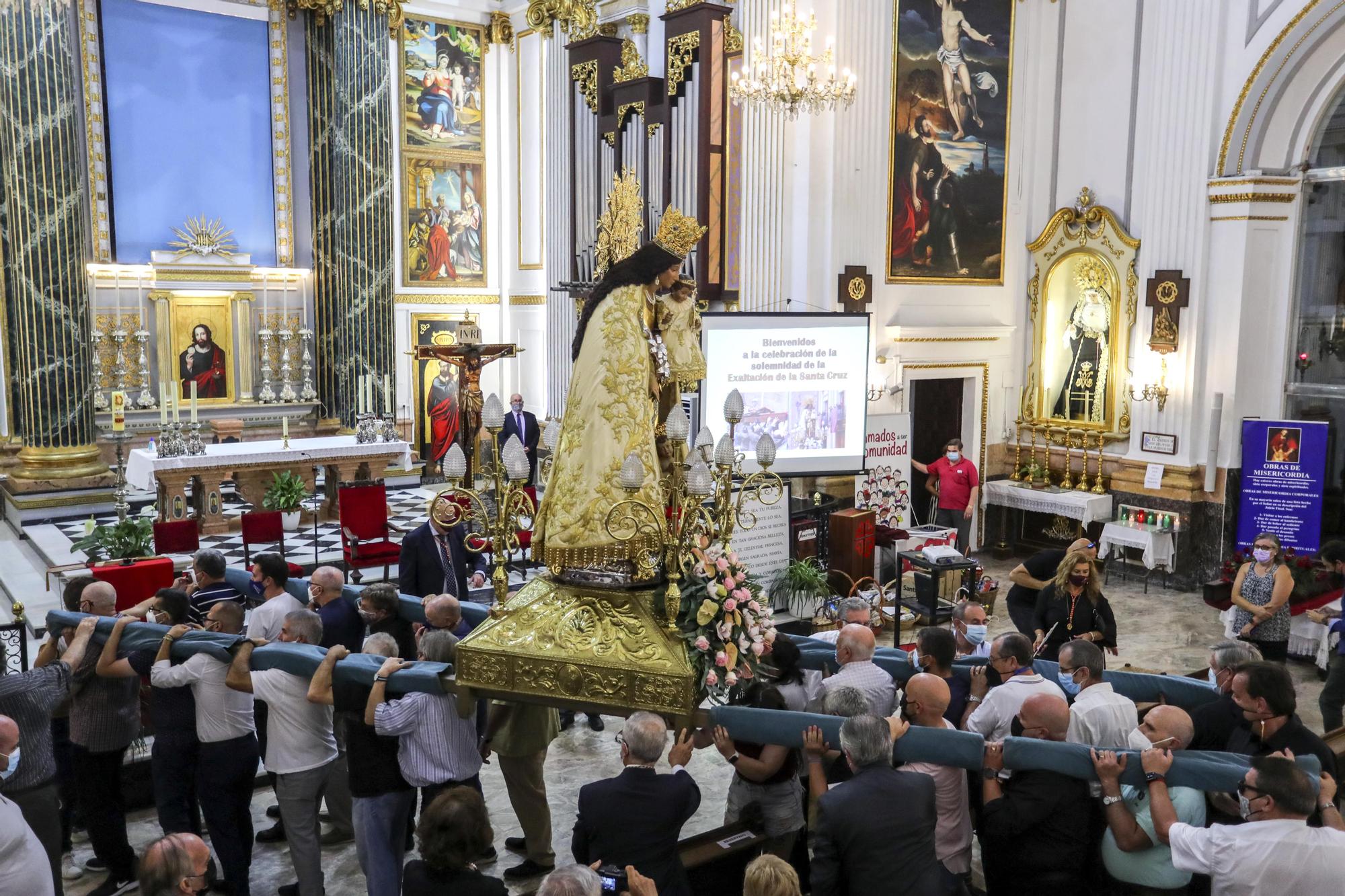 La Virgen vuelve a procesionar con público