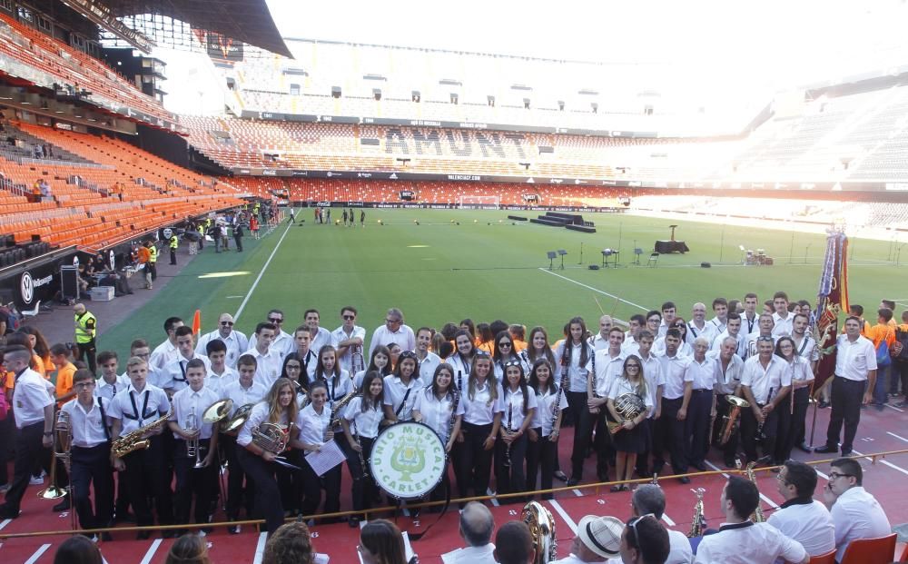 'Units per la música' en la presentación del Valencia 2016/17 en Mestalla