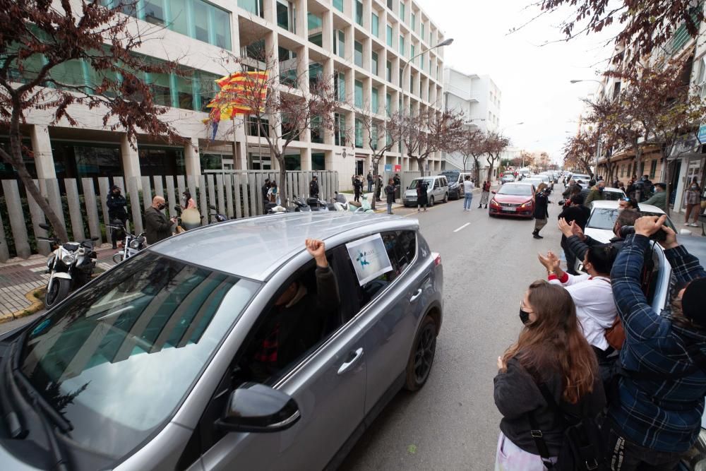 La caravana ha salido las 11 horas del ''parking'' del Pare Josep Manxarell de es Gorg, en Vila