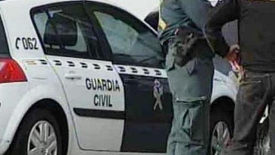 Agentes de la Guardia Civil.