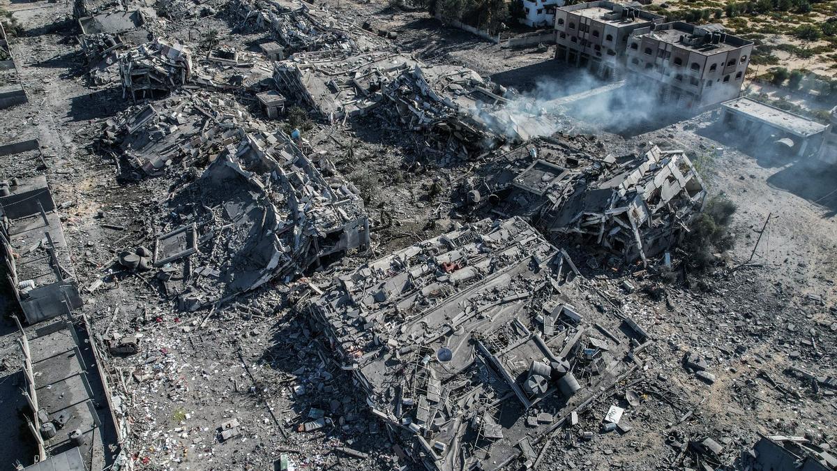 Foto aérea de la destrucción del barrio Madinat Al Zajra en Gaza.