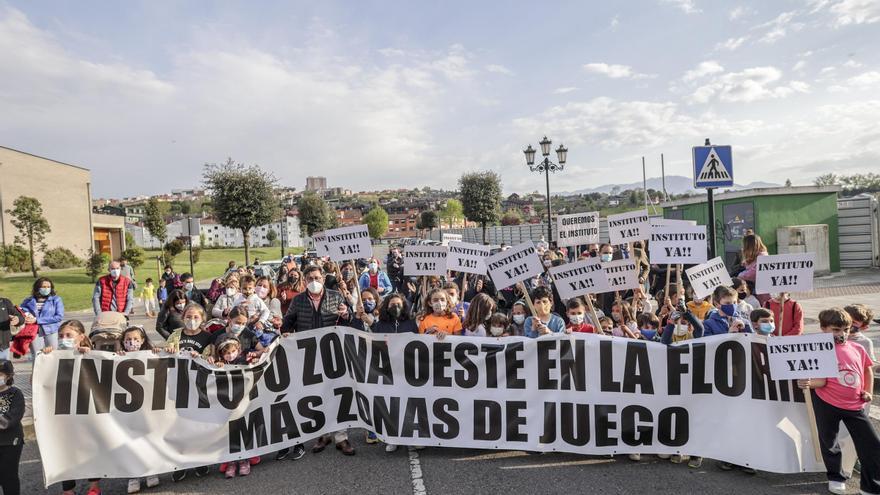 Los niños de la zona oeste de Oviedo claman por el IES de La Florida al grito de “¡Instituto ya!”