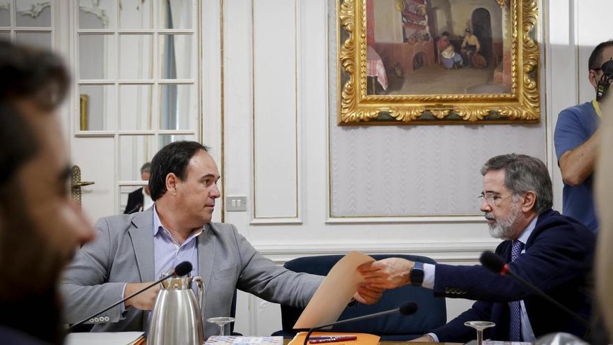 El PP marca distancias con Zaplana: &quot;Hay una generación nueva de políticos&quot;