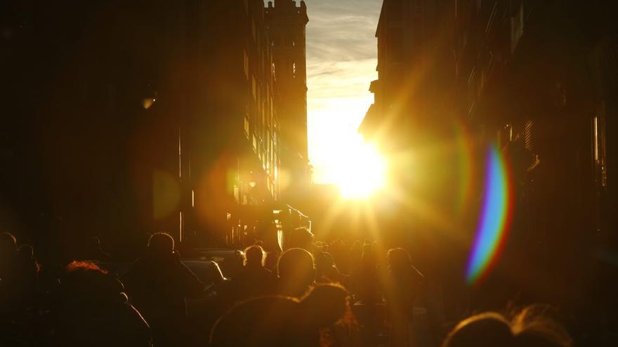 EN IMÁGENES | Así ha sido el hermoso solsticio de invierno en la calle Mayor de Zaragoza