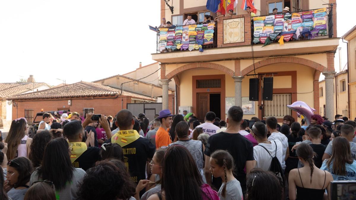 Concentración de peñas en Moraleja del Vino.