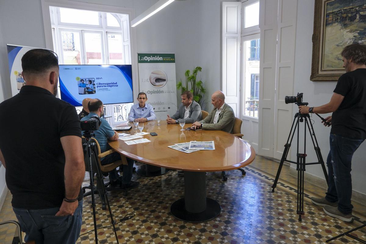 Expertos reunidos por La Opinión de Málaga y BBVA analizan las principales ciberamenazas para pymes y empresas y la concienciación de la sociedad para protegerse de estos ataques cada vez más numerosos