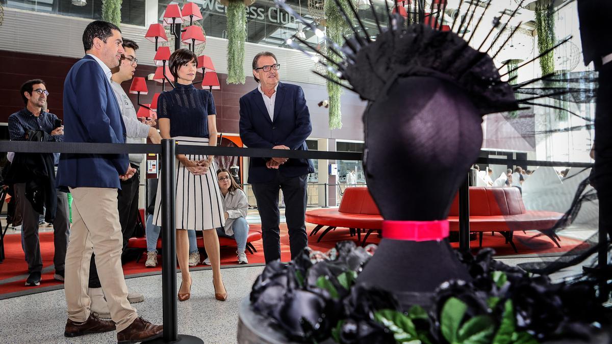 Inauguración de la Semana de la Moda de Alcoy, con el alcalde, el director general de AITEX y la directora general de Erum.