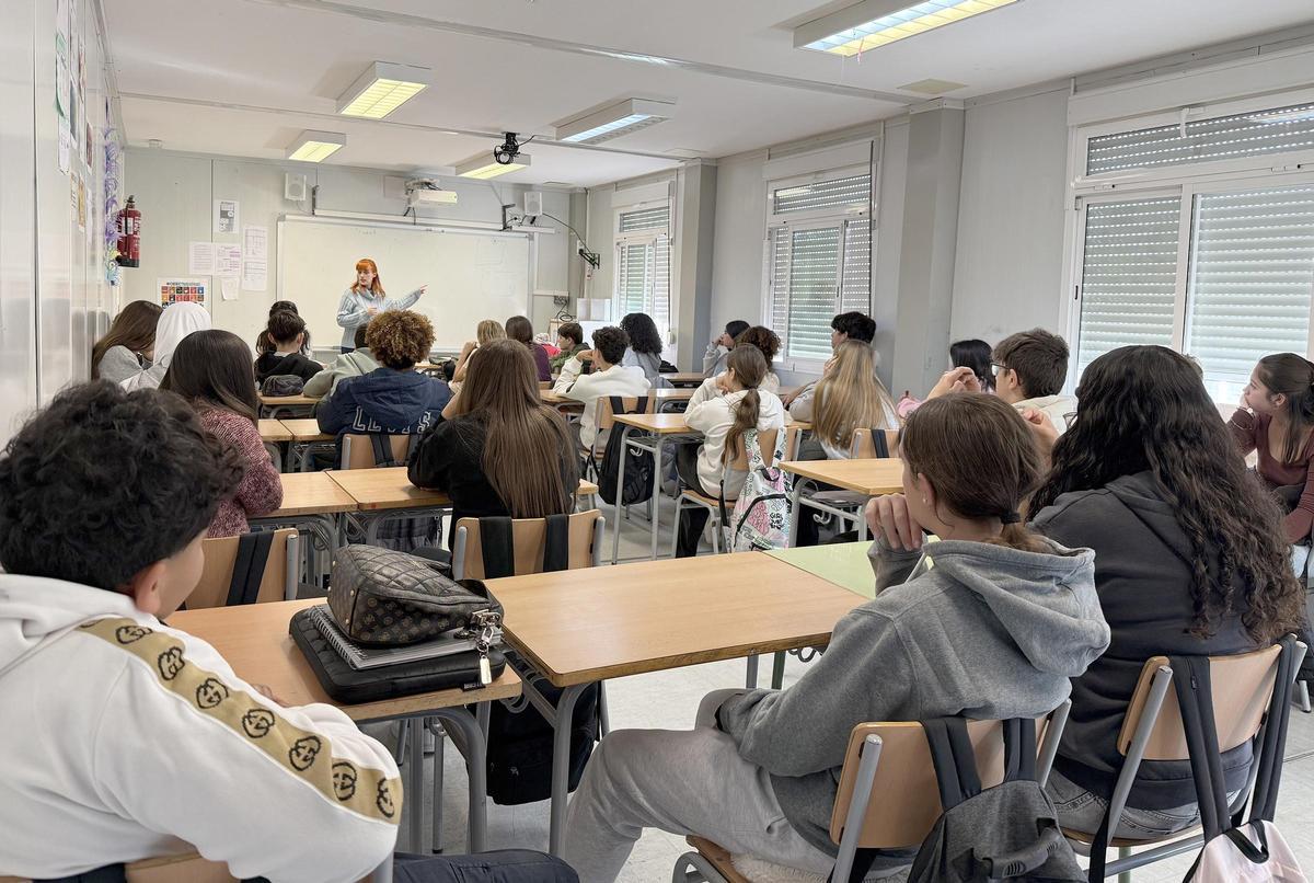 Escolars en una aula.