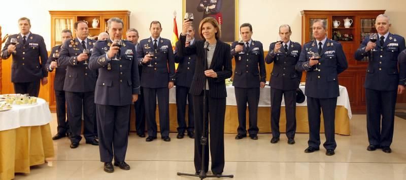 Visita de Cospedal a la Base Aérea de Zaragoza