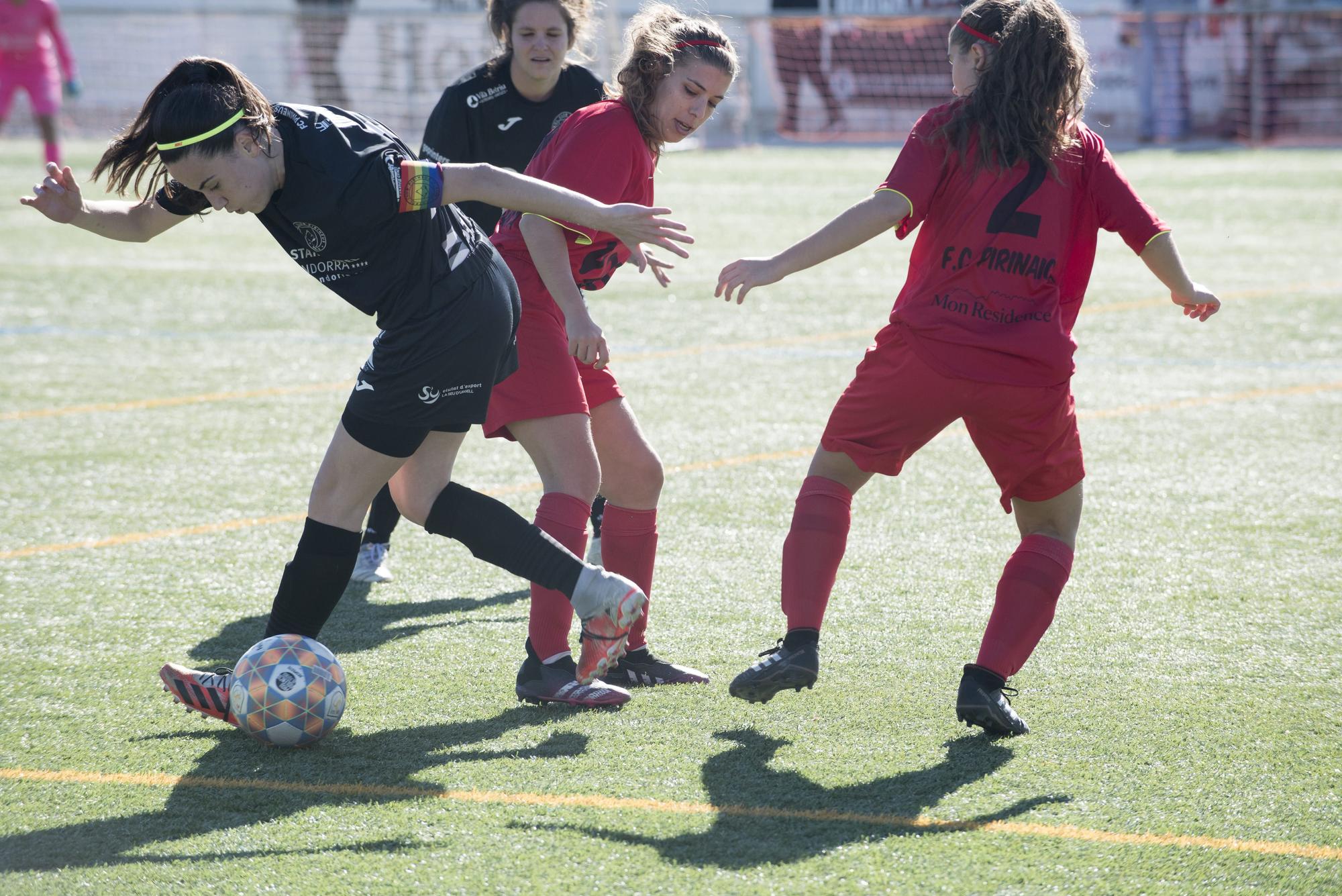 Les millors imatges del duel entre el FC Pirinaica i el FC Pirineus de la Seu d'Urgell