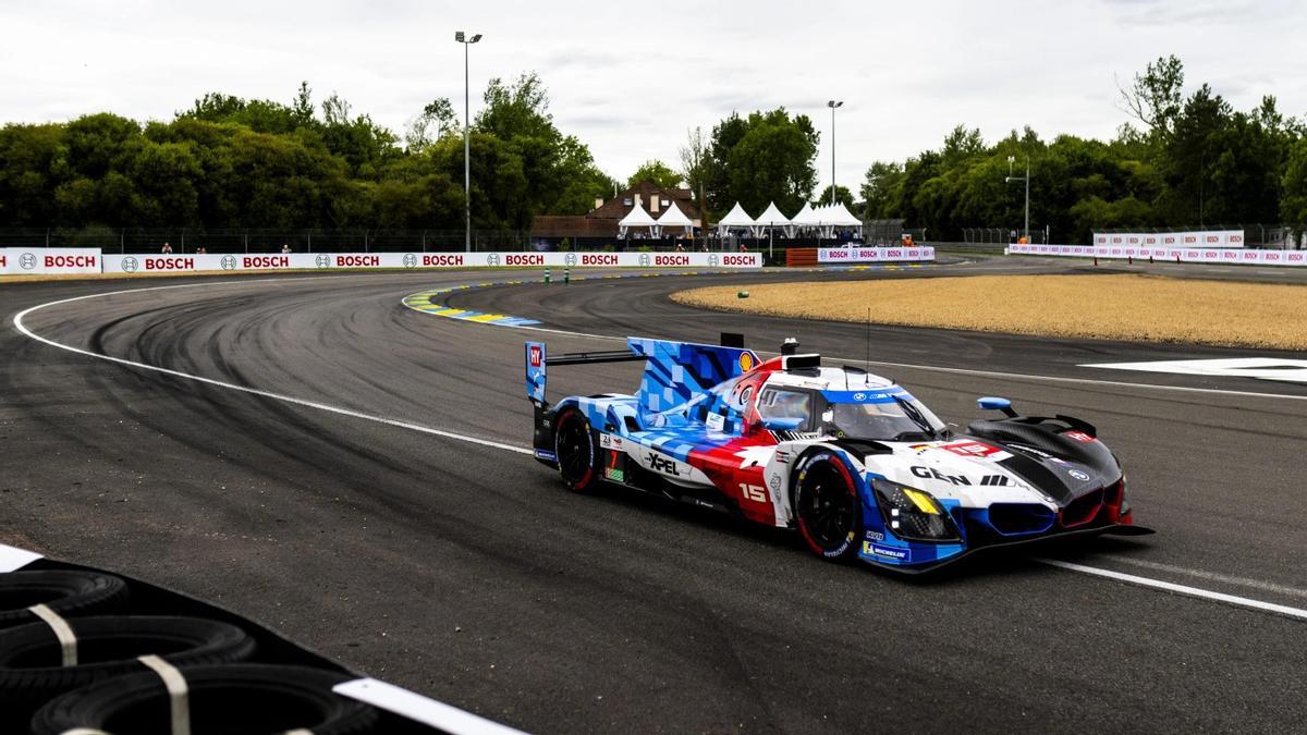 El BMW #15 de Kevin Magnussen, Raffaele Marciello y Dries Vanthoor