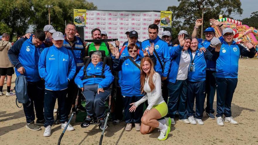 La andaina solidaria de As Saíñas recauda 1.600 euros para Amicos en Cambados