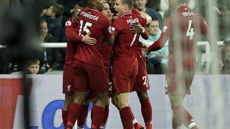 Origi rescata al Liverpool entre la agonía y se mantiene en la pelea