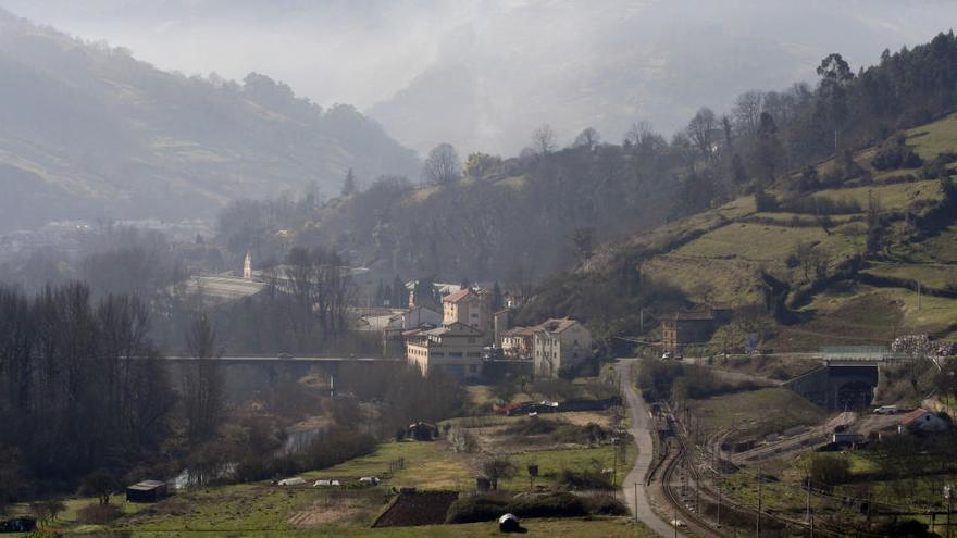 Los niveles de benceno se dispararon esta noche un 1.500% en Oviedo, según los ecologistas