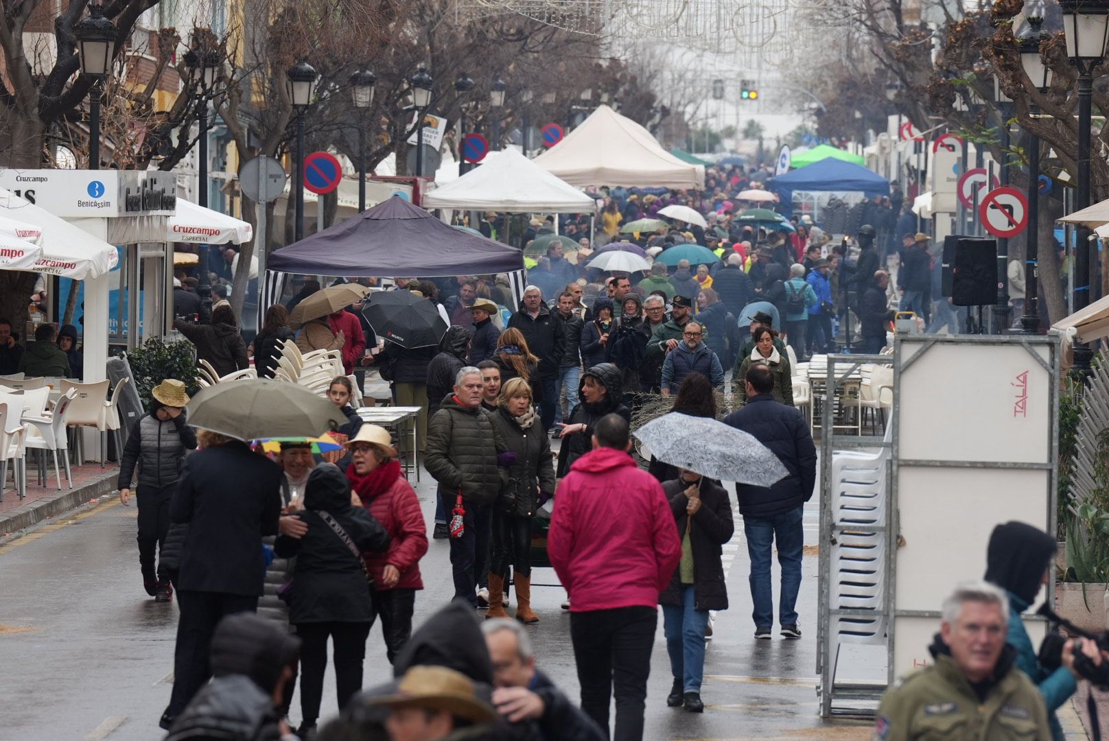 Lluvia en las paellas de Benicàssim