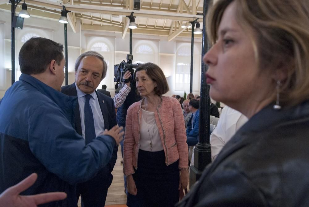 Homenaje a 47 funcionarios del Ayuntamiento de Oviedo