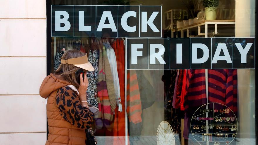 Canarias tras el Black Friday: &quot;Hay un gran &#039;stock&#039; de ropa de invierno que no hemos podido vender&quot;