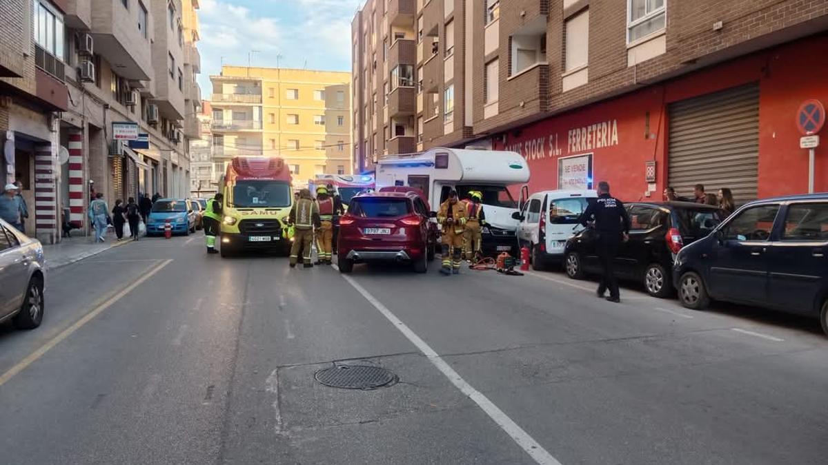 Salvan la vida a un conductor de una autocaravana que sufrió un infarto en Dénia.