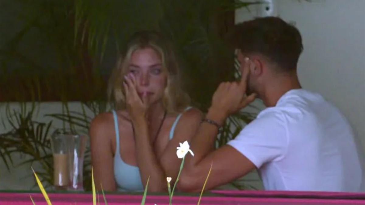 Claudia y Gerard, de charleta