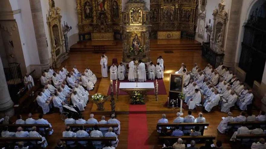 Doce sacerdotes zamoranos celebran sus bodas de diamante, oro y plata