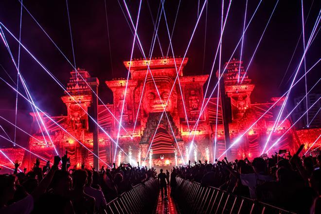 Steve Aoki, Carl Cox y Alok desafían al calor en una segunda jornada del Medusa que arrancó dos horas más tarde