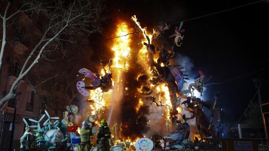 A quina hora es cremen les falles? Horari de la ‘cremà’ 2024