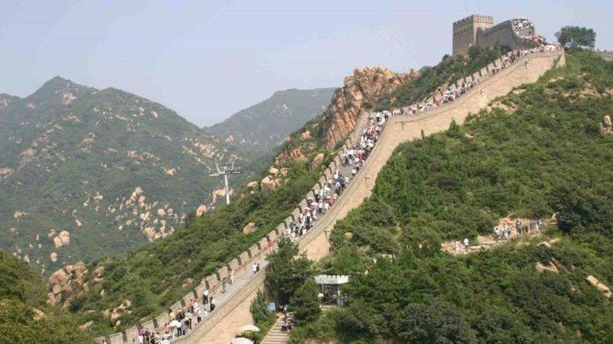 China regulará por primera vez el turismo para evitar abusos