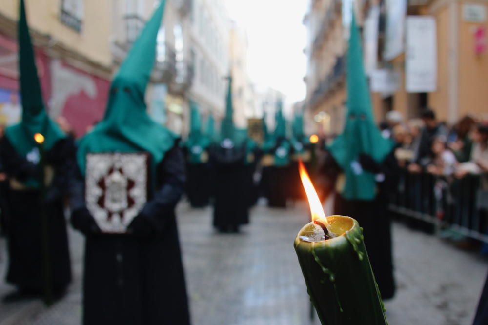 Las imágenes de la procesión de Vera Cruz, en el Jueves Santo de la Semana Santa de Málaga