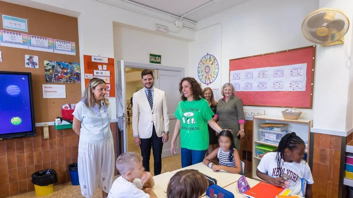 El curso empieza con alumnos en barracones en la Font d'en Carròs y Tavernes de la Valldigna y centros recién reformados en Oliva y Gandia