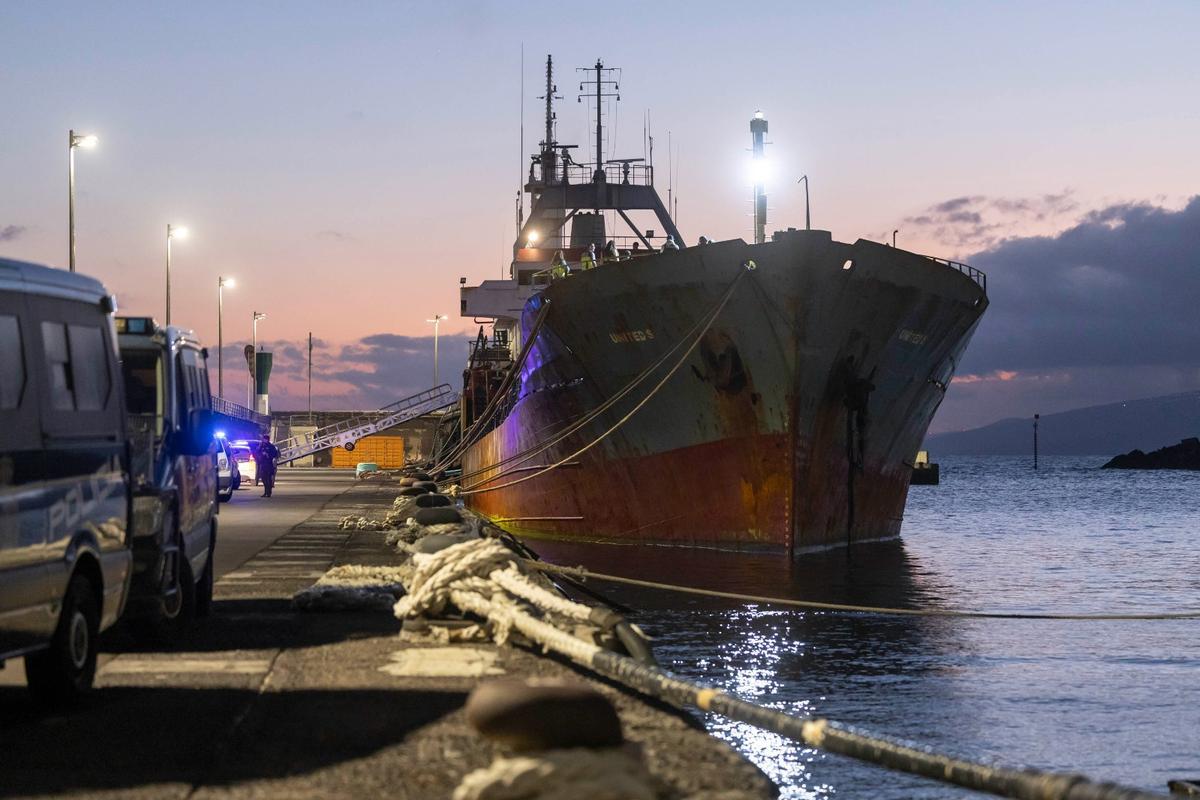 El United S., en la dársena de Los Llanos del Puerto de Santa Cruz