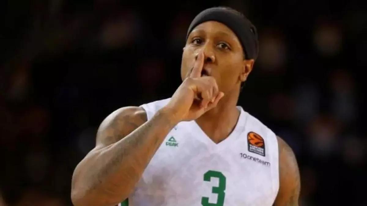 Isaiah Canaan mandó callar al Palau con el UNICS